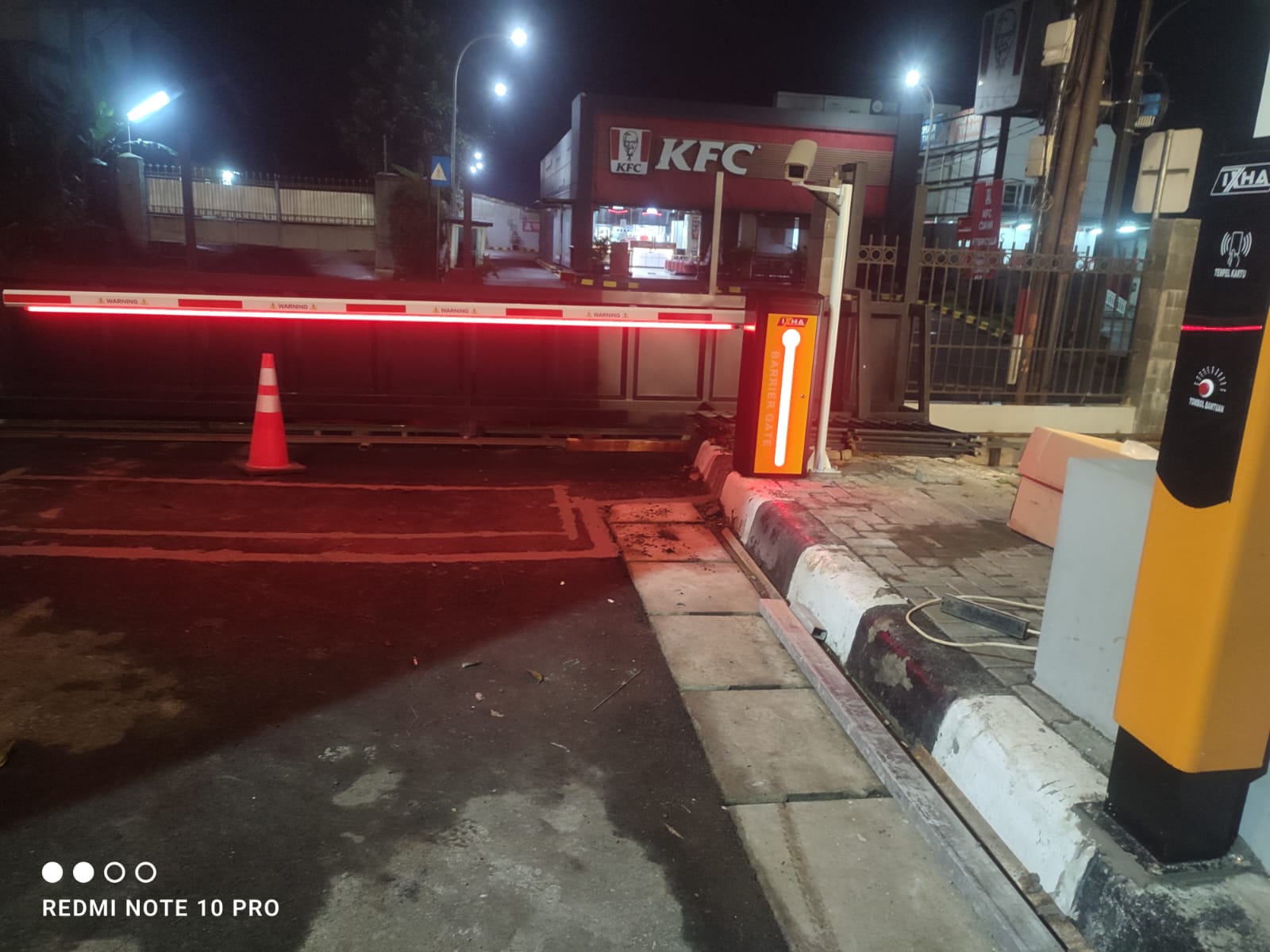 Pemasangan 2 Gate P1800 ZBuilding DPRD Cimahi