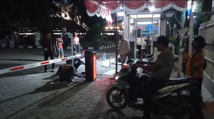 Pemasangan 2 Gate P1800 ZBuilding DPRD Cimahi